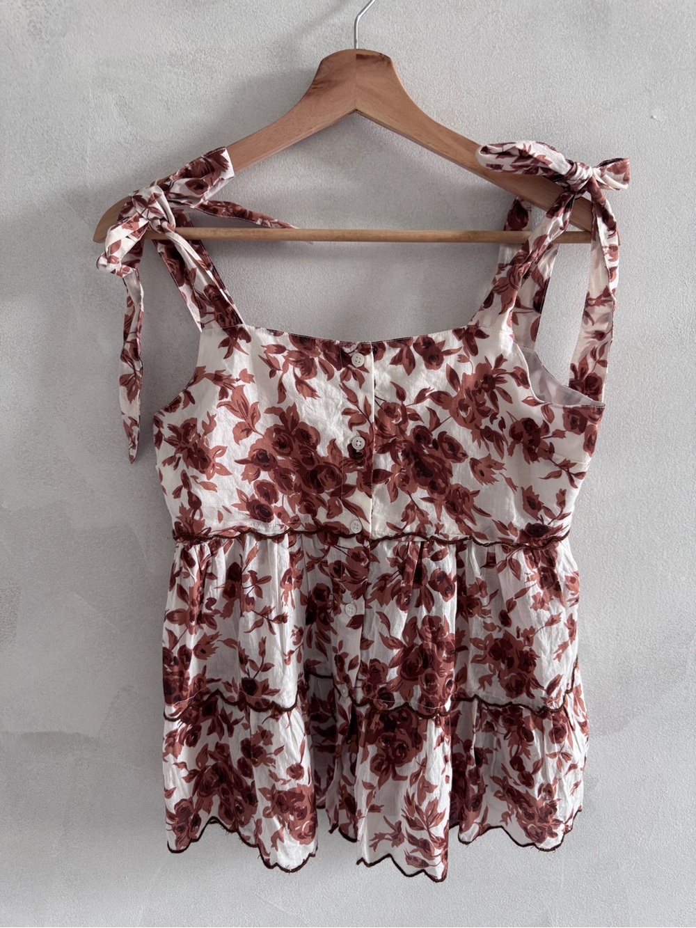 Mille - Floral Tie-Shoulder Babydoll Top in White and Rust (NWT)